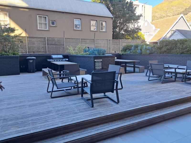 1 Bedroom Property for Sale in Sea Point Western Cape